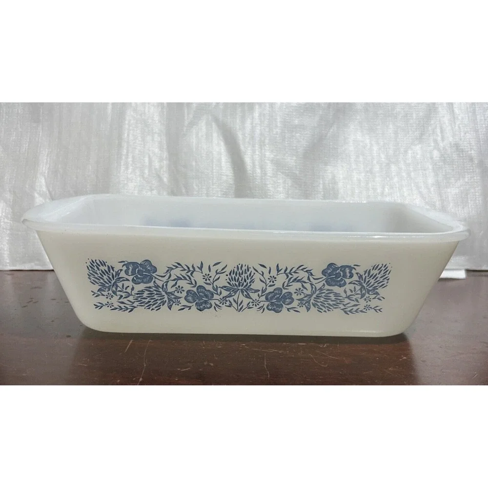 Vintage OvenWare 522-Loaf‎ Pan Milk Glass -White with Blue Clover Print -USA - 2